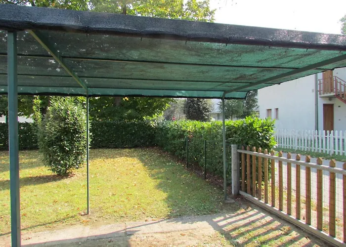 Βίλα Intimate With Private Garden Μπιμπιόνε
